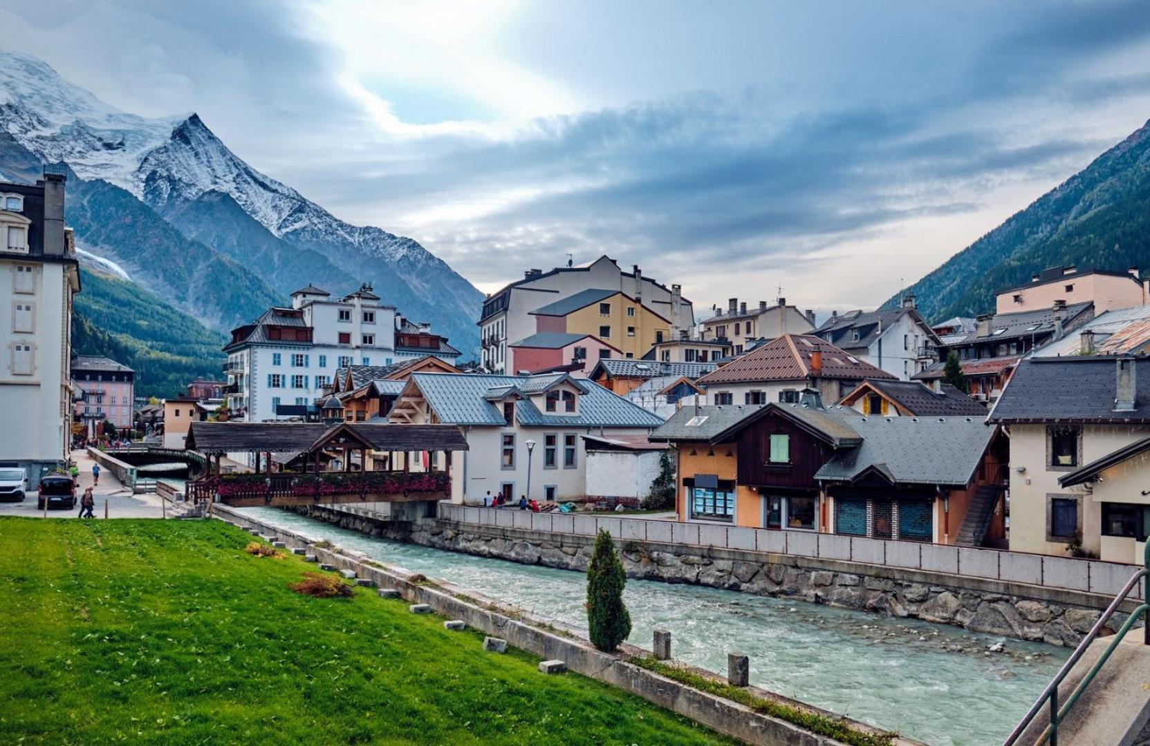 Chamois Blanc Terrasse - A Chamonix Haven Near Aiguille Du Midi Apartment Exterior photo